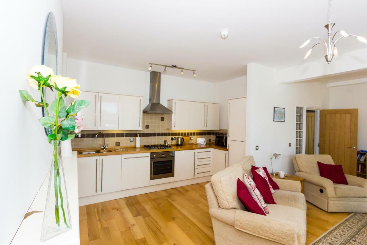 벤트너 No 6 Hambrough House - Private Balcony And Sea View 아파트 외부 사진